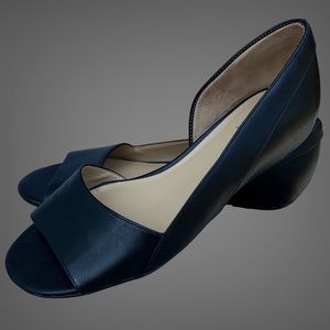 Naturalizer Black Leather Slip On Round Open Toe Ballet Flats Sz 10